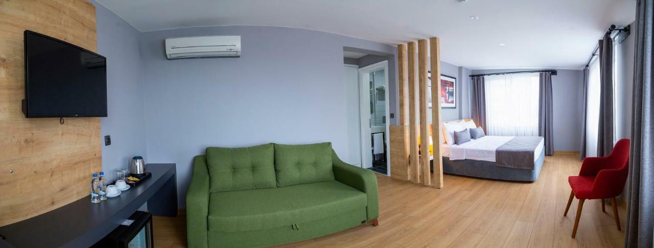 Otel Uzer 3*