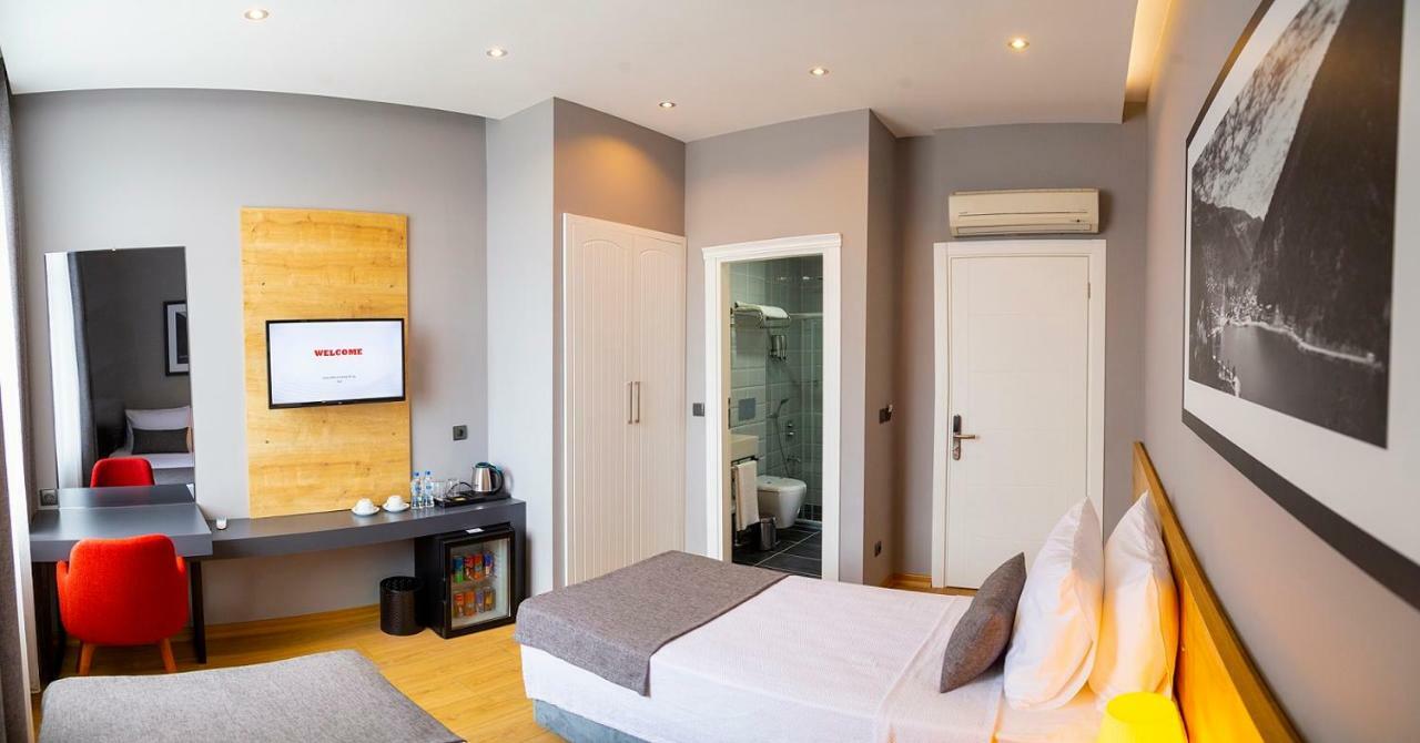 Otel Uzer 3*